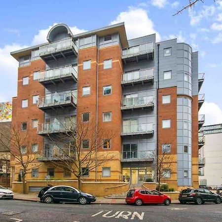 Cozy Modern Apartment In Croydon Central Eksteriør billede