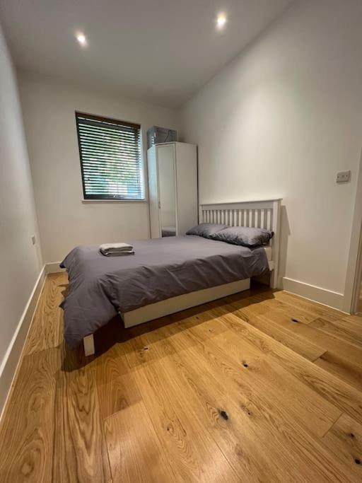 Cozy Modern Apartment In Croydon Central Eksteriør billede